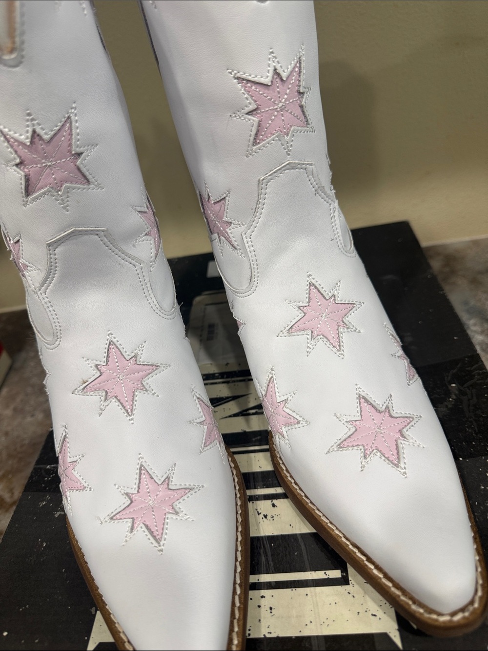 dingo White Western Heeled Boots with Pink Star Accents - Picture 4 of 5